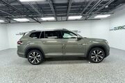 2025 Volkswagen Atlas 2.0T SEL Premium R-Line Oshkosh WI