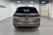 2025 Volkswagen Atlas 2.0T SEL Premium R-Line Oshkosh WI