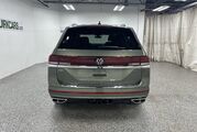 2025 Volkswagen Atlas 2.0T SEL Premium R-Line Oshkosh WI