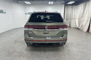 2025 Volkswagen Atlas 2.0T SEL Premium R-Line Oshkosh WI