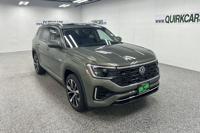 2025 Volkswagen Atlas 2.0T SEL Premium R-Line Oshkosh WI