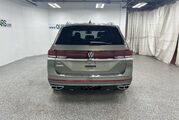2025 Volkswagen Atlas 2.0T SEL Premium R-Line Oshkosh WI