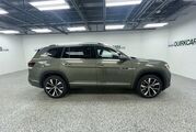 2025 Volkswagen Atlas 2.0T SEL Premium R-Line Oshkosh WI