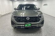 2025 Volkswagen Atlas 2.0T SEL Premium R-Line Oshkosh WI