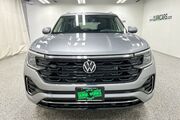 2025 Volkswagen Atlas 2.0T SEL Premium R-Line Oshkosh WI