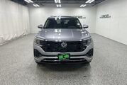 2025 Volkswagen Atlas 2.0T SEL Premium R-Line Oshkosh WI