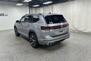 2025 Volkswagen Atlas 2.0T SEL Premium R-Line Oshkosh WI