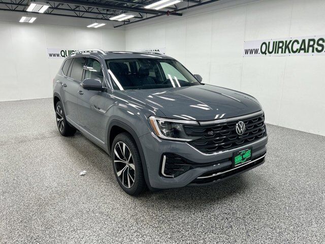 2025 Volkswagen Atlas 2.0T SEL Premium R-Line Oshkosh WI