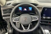 2025 Volkswagen Atlas 2.0T SEL Premium R-Line Oshkosh WI