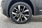 2025 Volkswagen Atlas 2.0T SEL Premium R-Line Oshkosh WI