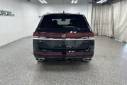 2025 Volkswagen Atlas 2.0T SEL Premium R-Line Oshkosh WI