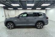 2025 Volkswagen Atlas 2.0T SEL Premium R-Line Oshkosh WI