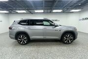 2025 Volkswagen Atlas 2.0T SEL Premium R-Line Oshkosh WI