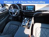 2025 Volkswagen Atlas 2.0T SEL Premium R-Line Oshkosh WI