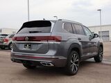 2025 Volkswagen Atlas 2.0T SEL Premium R-Line Oshkosh WI