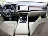2025 Volkswagen Atlas 2.0T SEL Premium R-Line Oshkosh WI