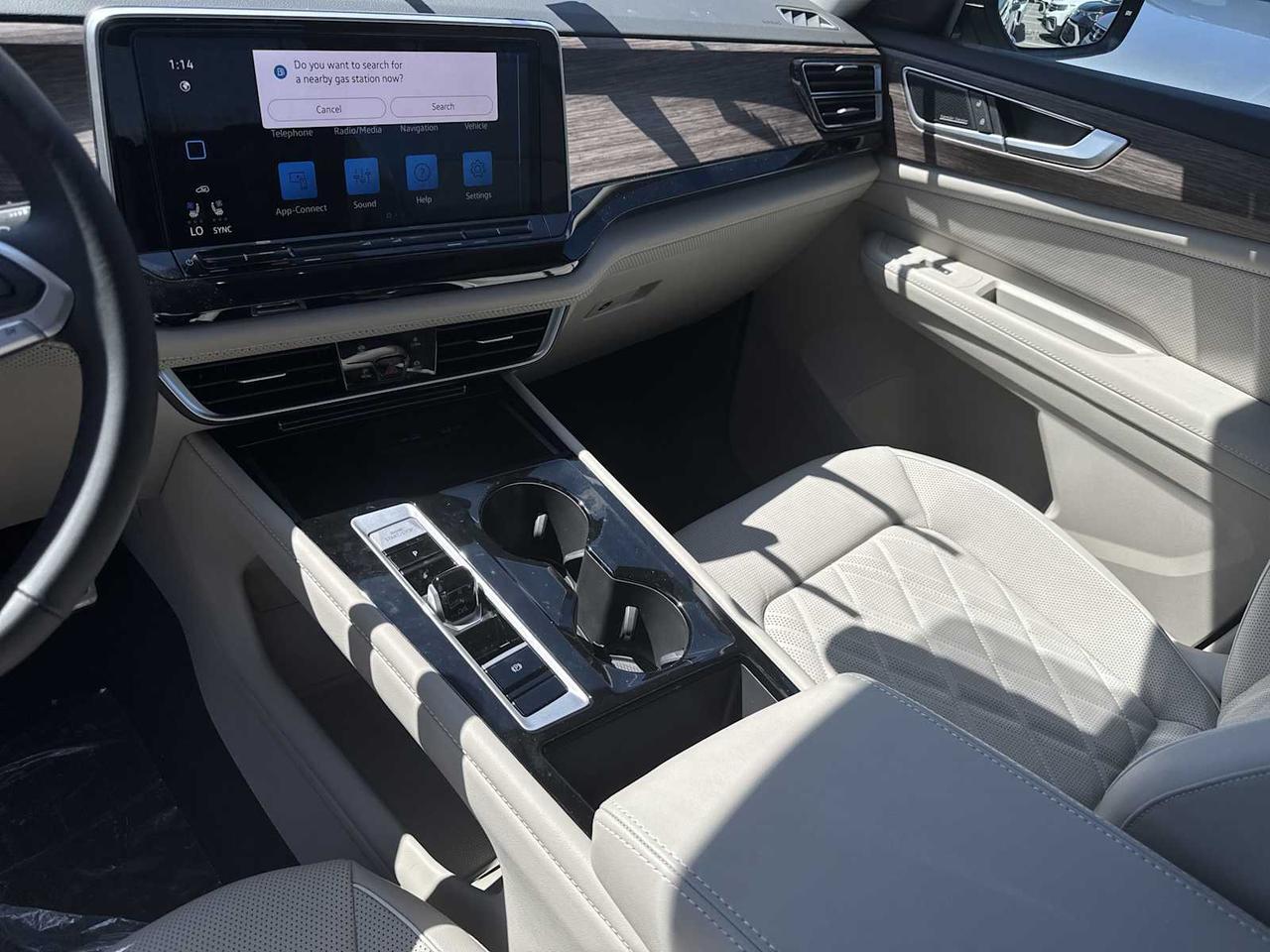 2025 Volkswagen Atlas 2.0T SEL Premium R-Line Medford MA