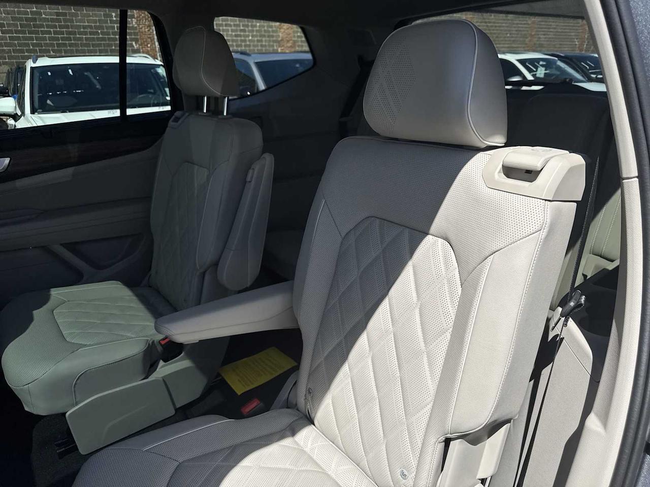 2025 Volkswagen Atlas 2.0T SEL Premium R-Line Medford MA