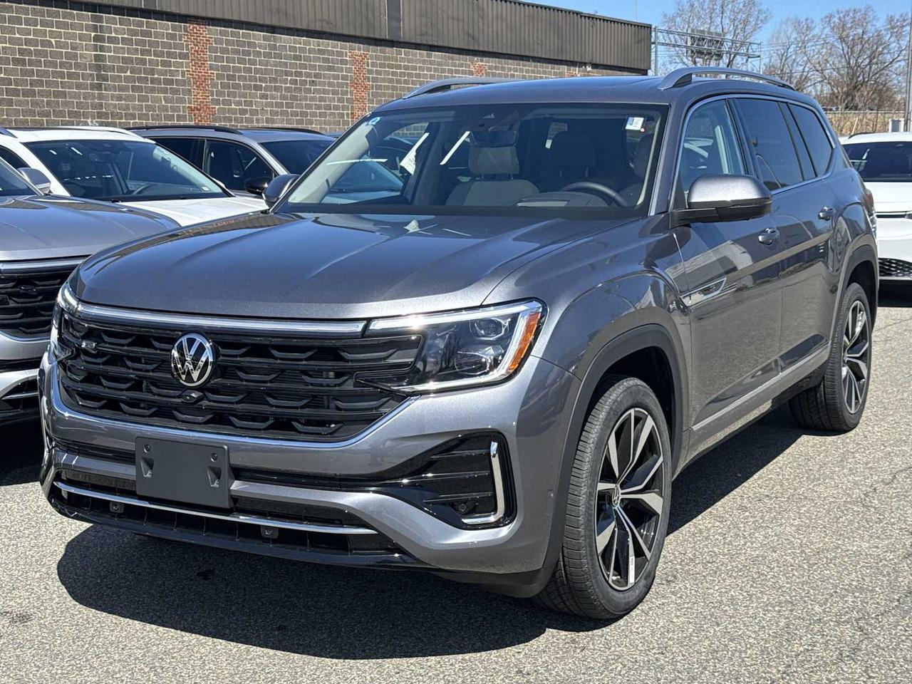 2025 Volkswagen Atlas 2.0T SEL Premium R-Line Medford MA