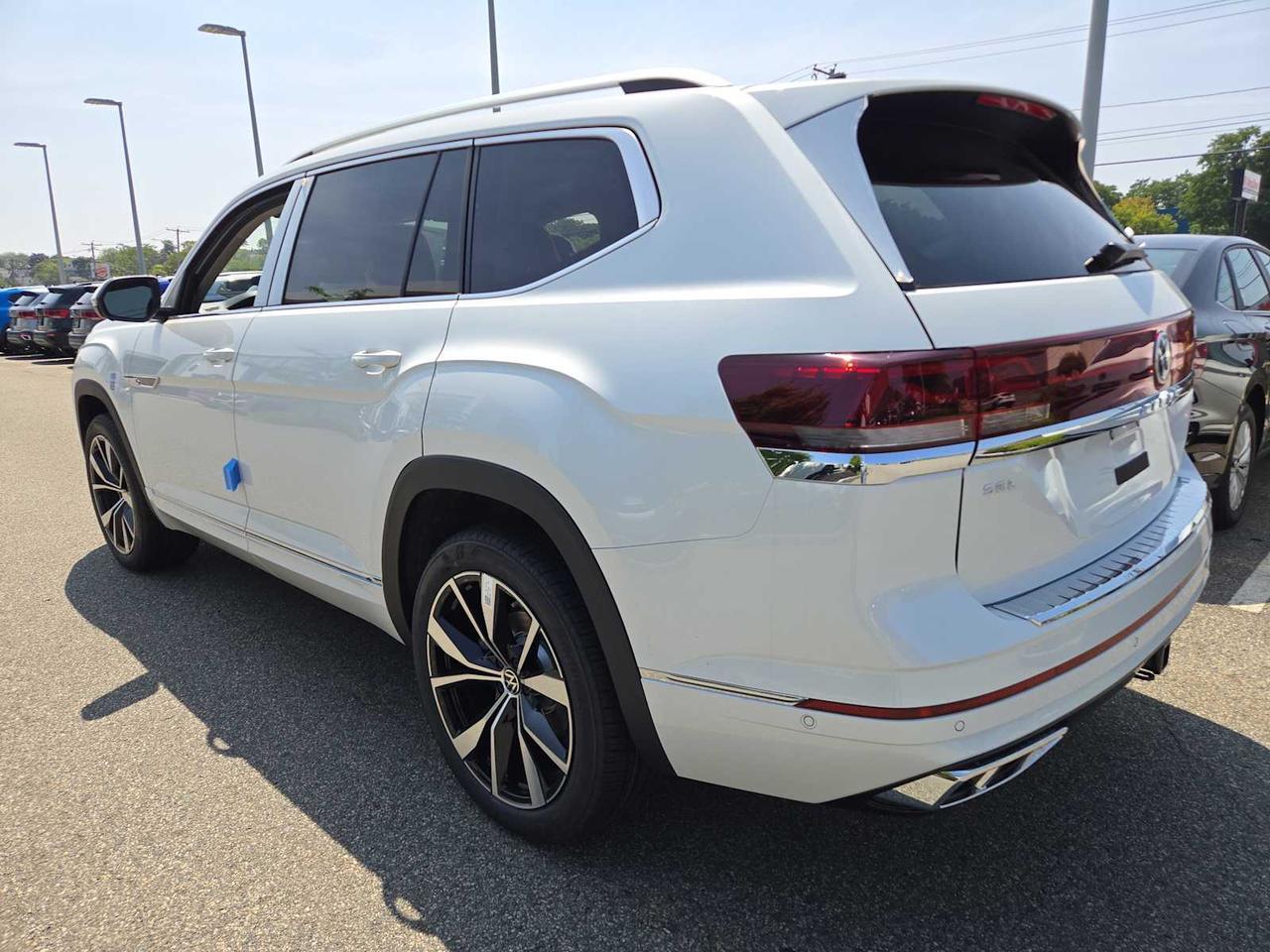 2025 Volkswagen Atlas 2.0T SEL Premium R-Line Medford MA