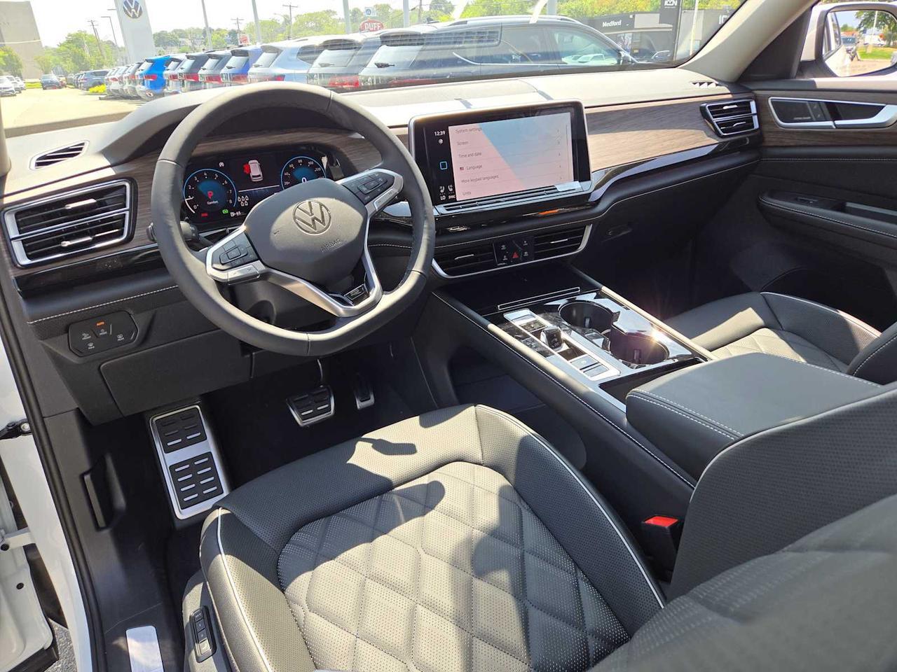 2025 Volkswagen Atlas 2.0T SEL Premium R-Line Medford MA