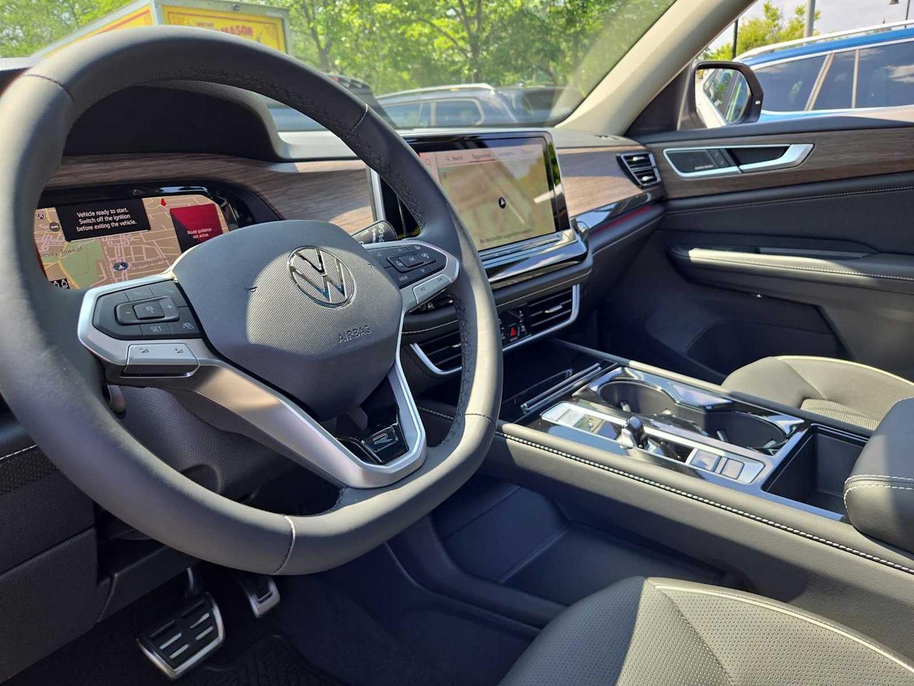 2025 Volkswagen Atlas 2.0T SEL Premium R-Line Wellesley MA