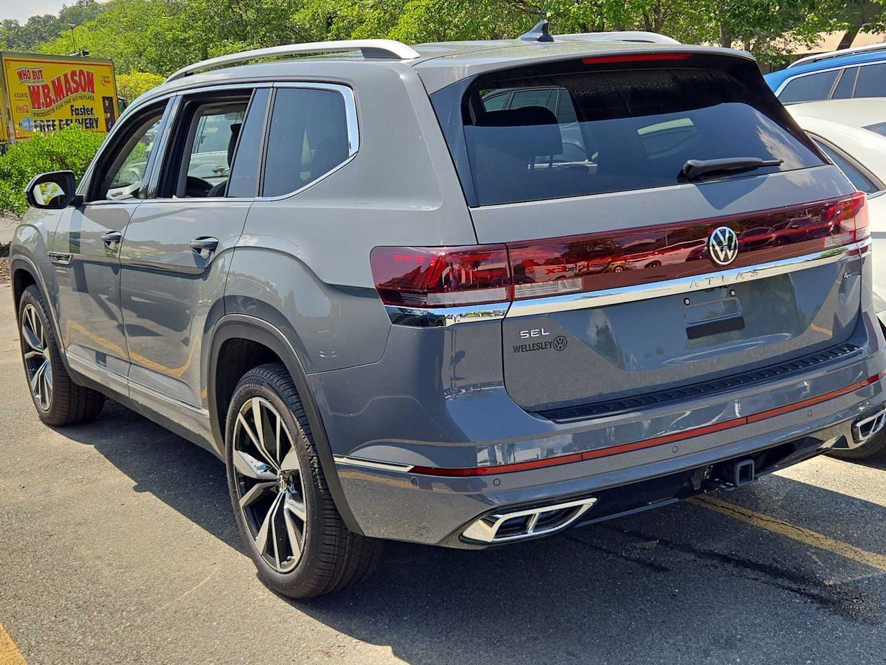 2025 Volkswagen Atlas 2.0T SEL Premium R-Line Wellesley MA