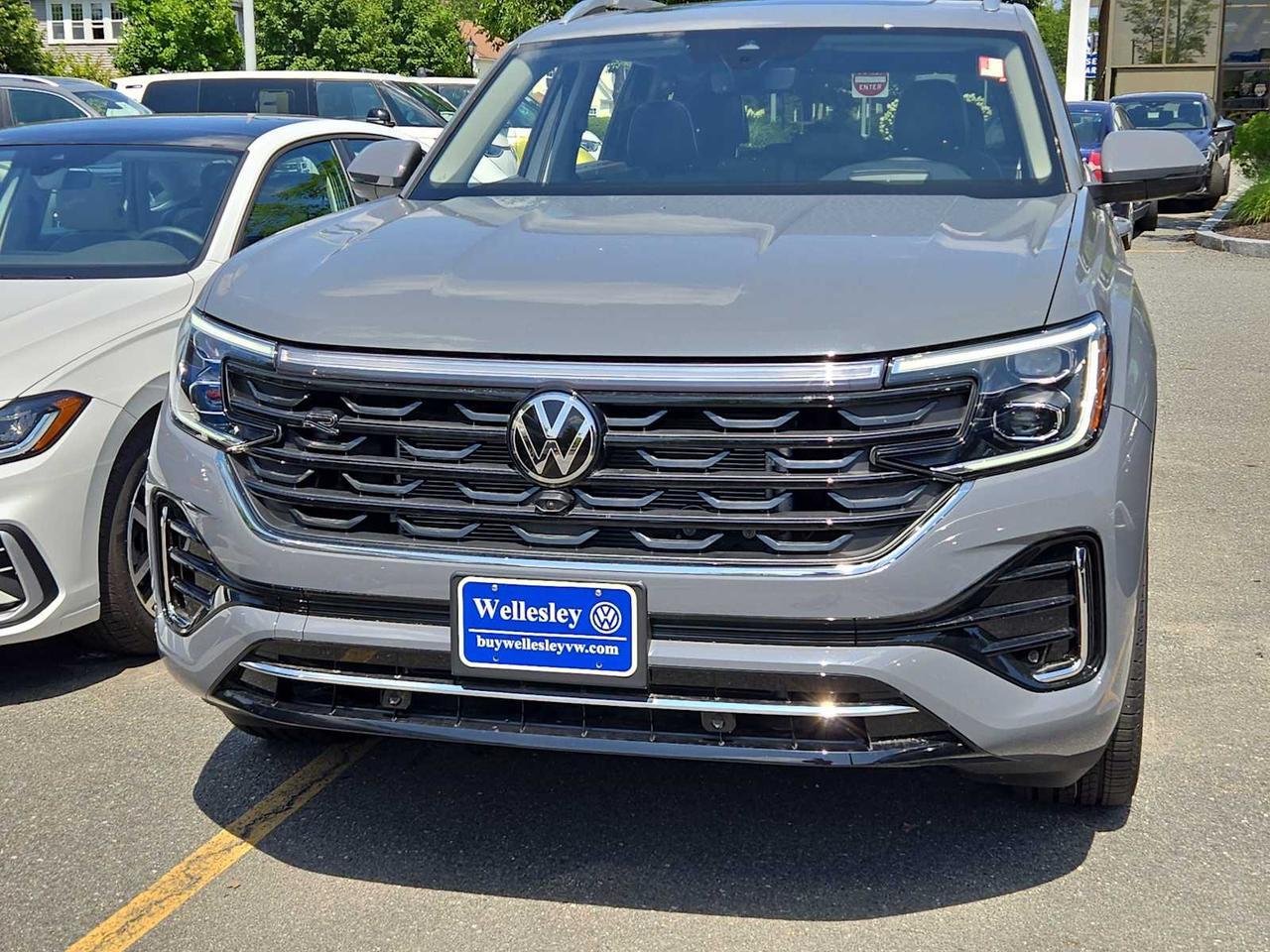 2025 Volkswagen Atlas 2.0T SEL Premium R-Line Wellesley MA