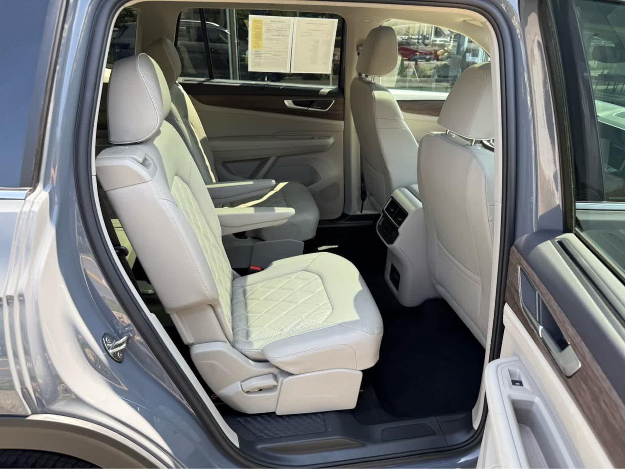 2025 Volkswagen Atlas 2.0T SEL Premium R-Line Wellesley MA