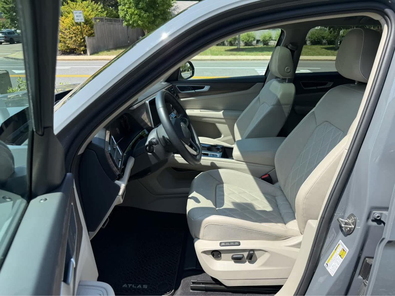 2025 Volkswagen Atlas 2.0T SEL Premium R-Line Wellesley MA