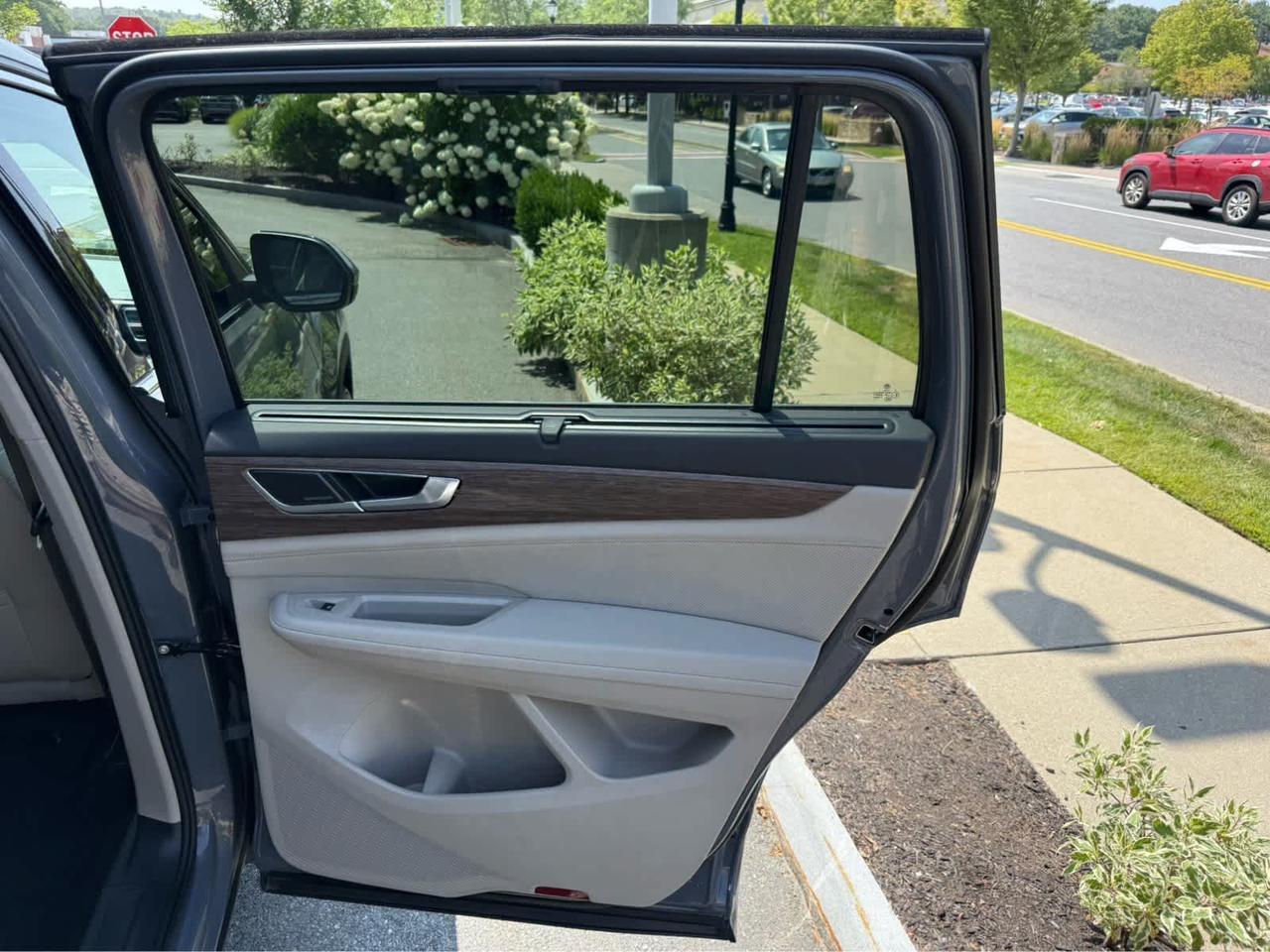 2025 Volkswagen Atlas 2.0T SEL Premium R-Line Wellesley MA