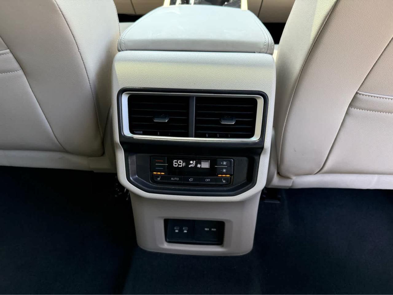 2025 Volkswagen Atlas 2.0T SEL Premium R-Line Wellesley MA