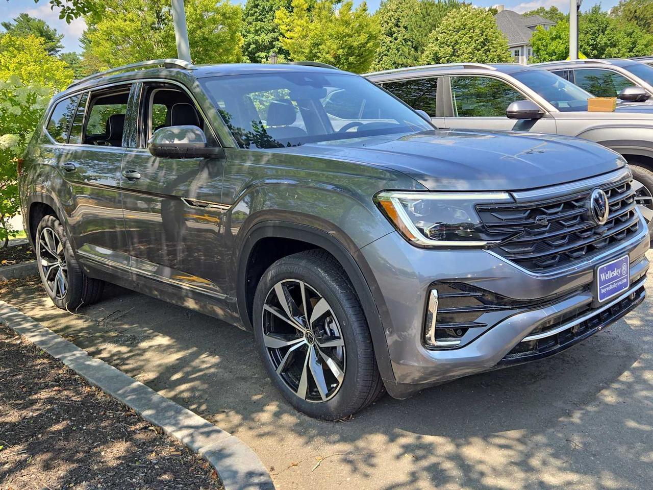 2025 Volkswagen Atlas 2.0T SEL Premium R-Line Wellesley MA
