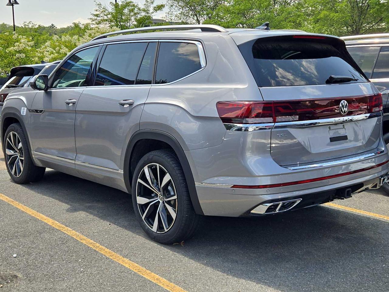 2025 Volkswagen Atlas 2.0T SEL Premium R-Line Wellesley MA