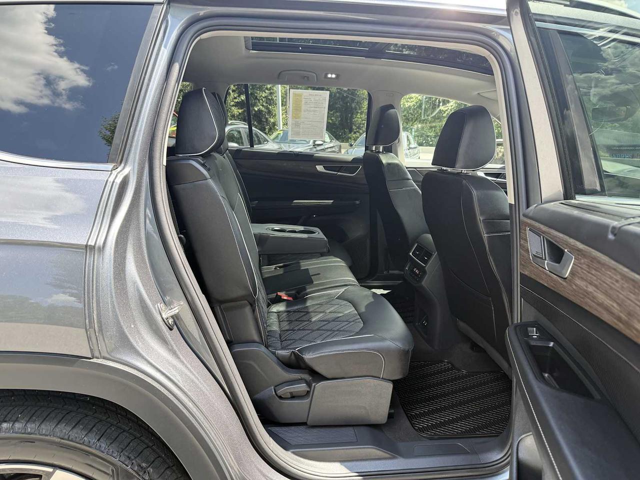 2025 Volkswagen Atlas 2.0T SEL Premium R-Line Westborough MA