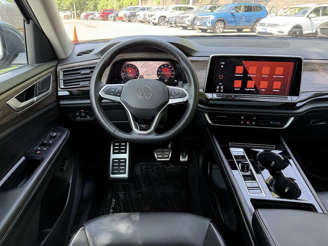 2025 Volkswagen Atlas 2.0T SEL Premium R-Line Westborough MA