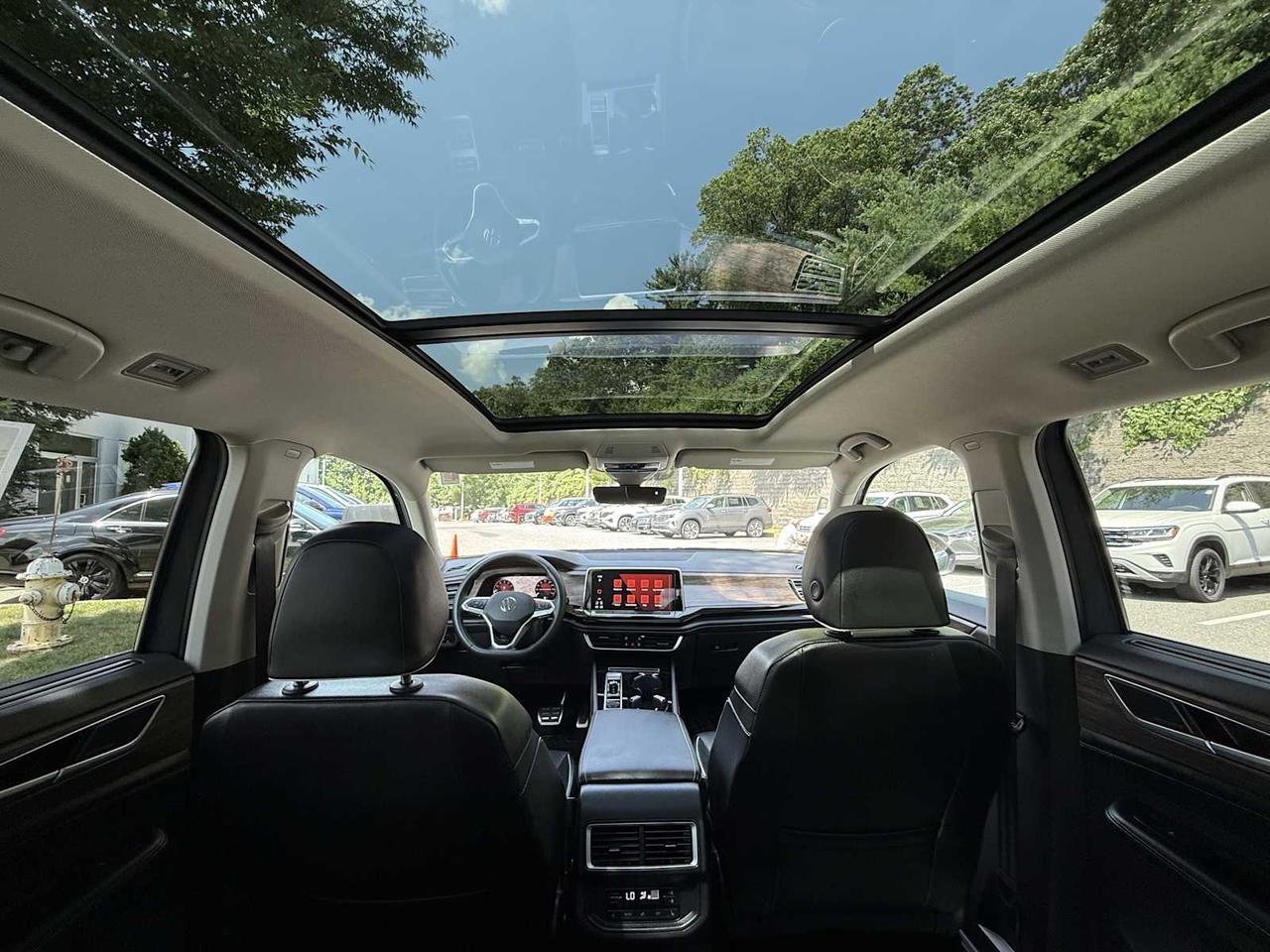 2025 Volkswagen Atlas 2.0T SEL Premium R-Line Westborough MA