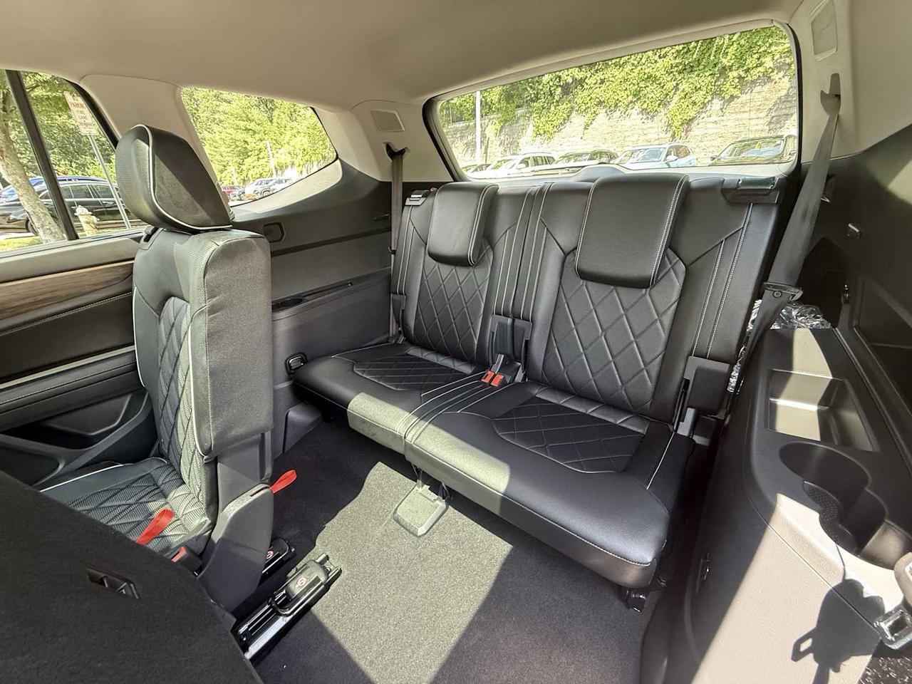 2025 Volkswagen Atlas 2.0T SEL Premium R-Line Westborough MA