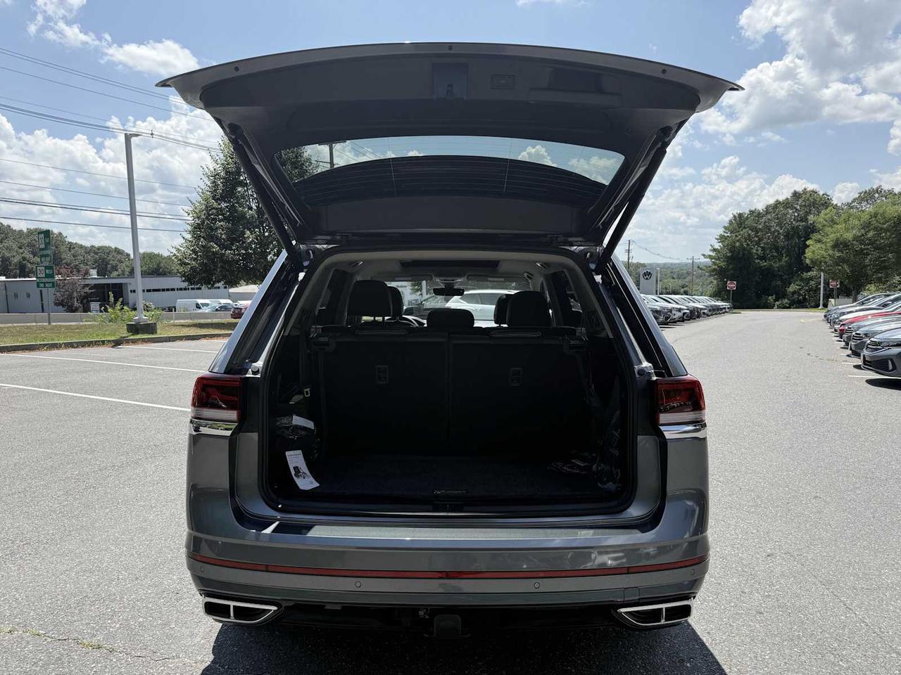 2025 Volkswagen Atlas 2.0T SEL Premium R-Line Westborough MA