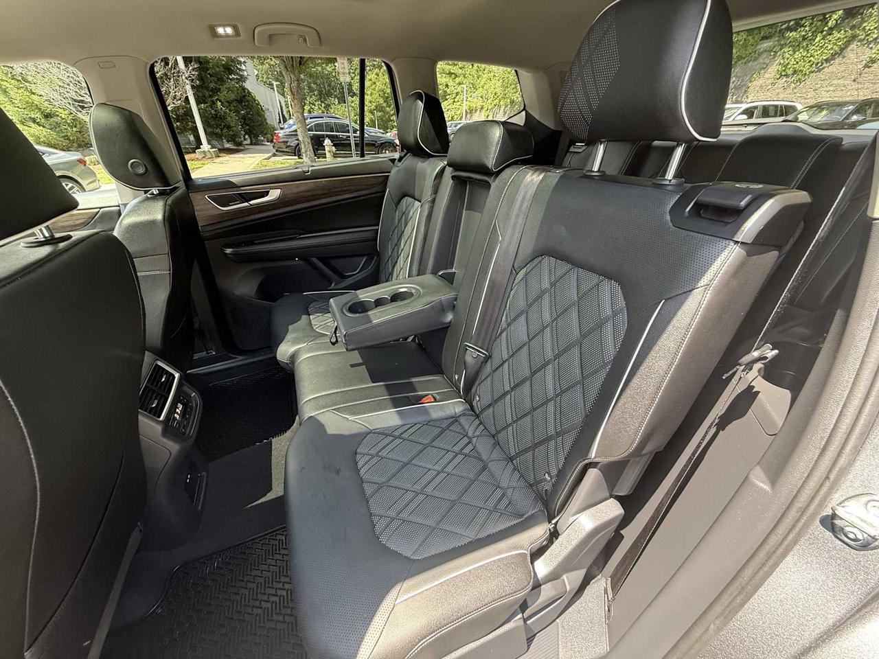 2025 Volkswagen Atlas 2.0T SEL Premium R-Line Westborough MA