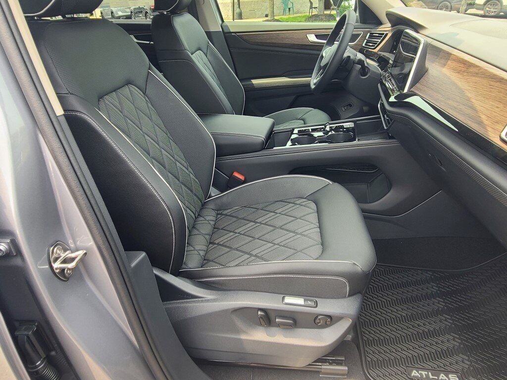 2025 Volkswagen Atlas 2.0T SEL Premium R-Line Springfield VA