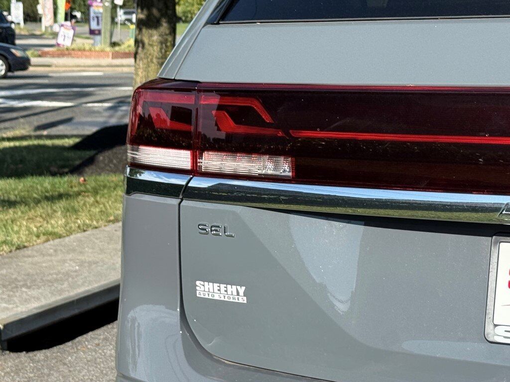 2025 Volkswagen Atlas 2.0T SEL Premium R-Line Springfield VA