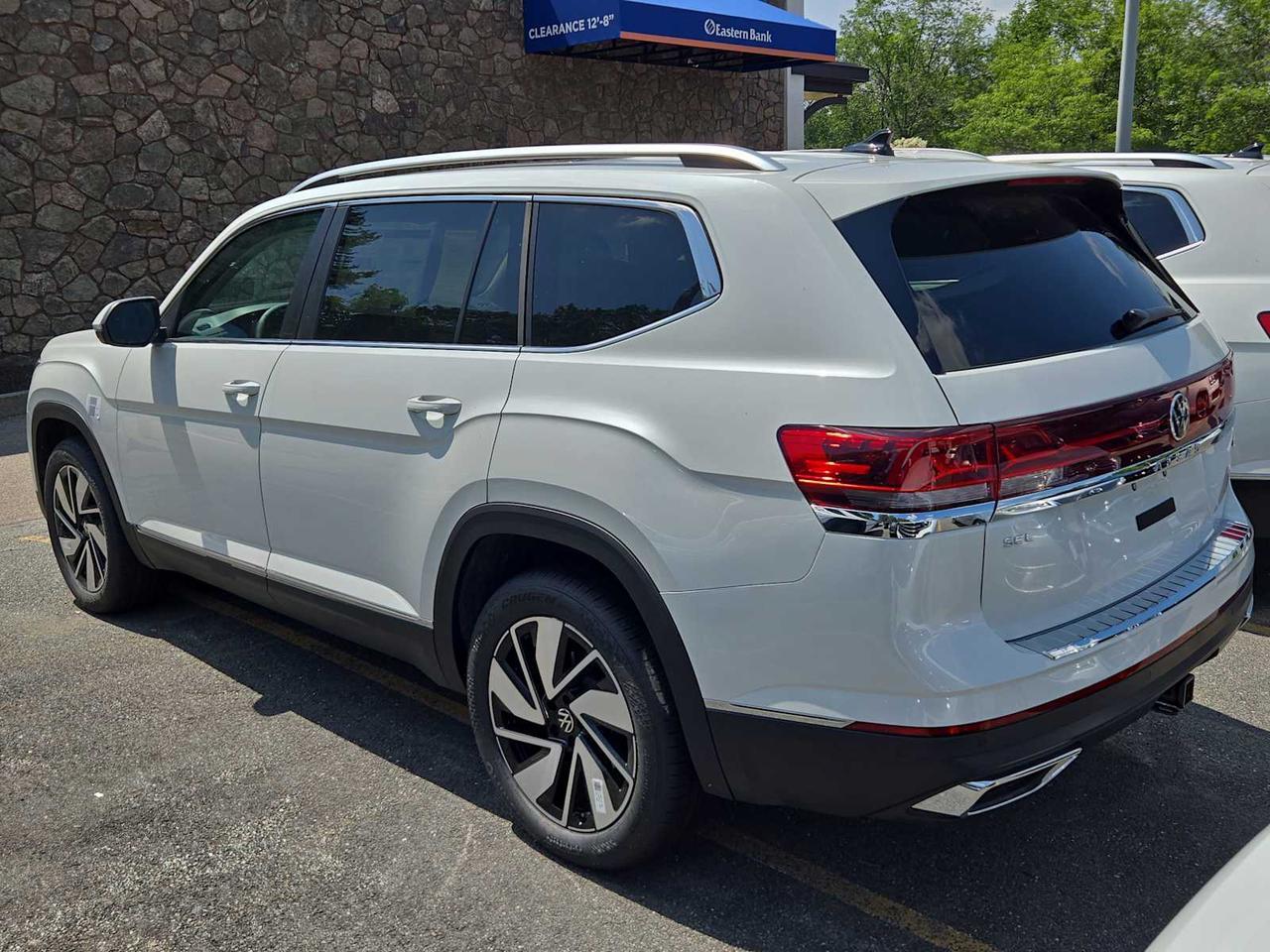 2025 Volkswagen Atlas 2.0T SEL Wellesley MA