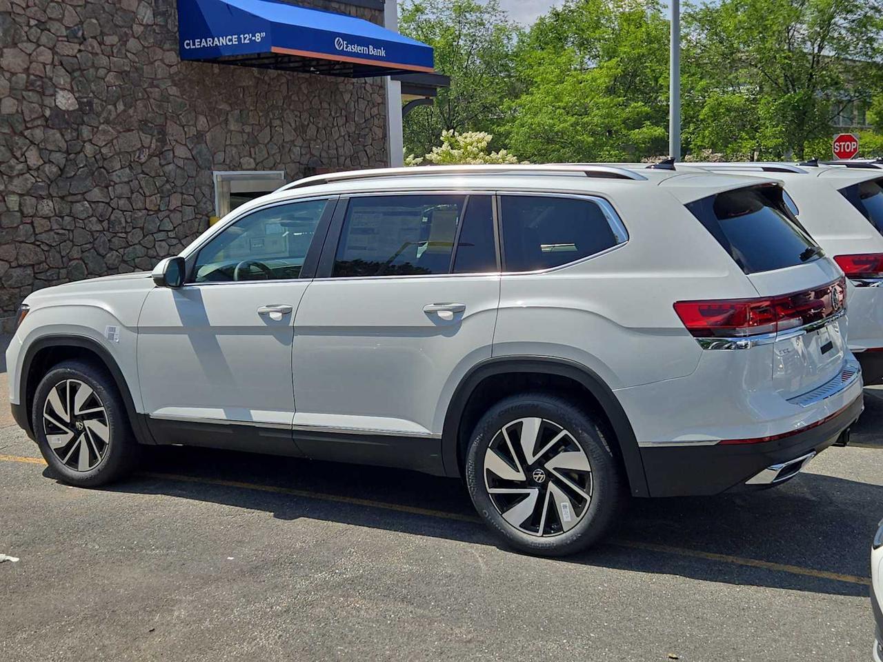 2025 Volkswagen Atlas 2.0T SEL Wellesley MA