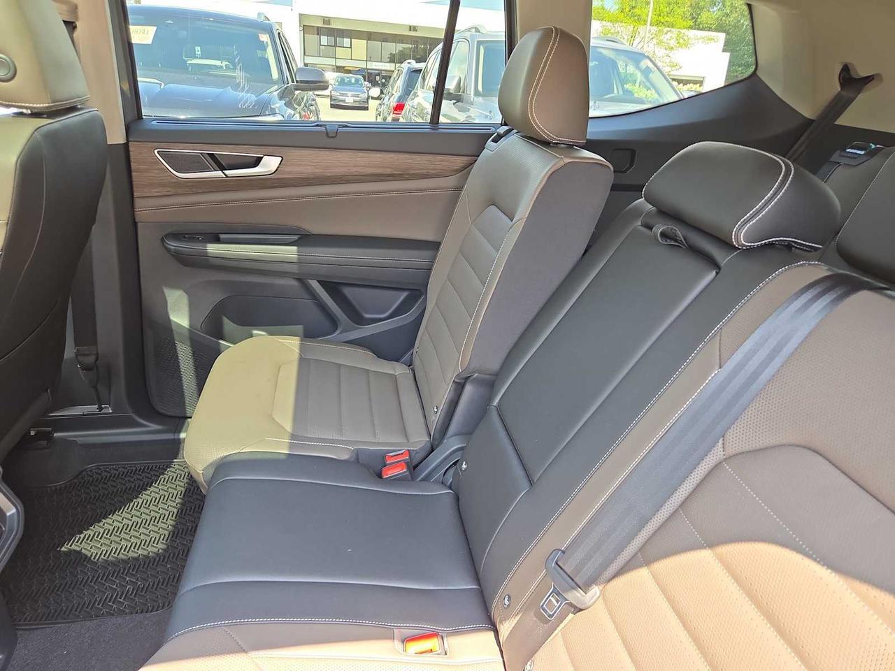 2025 Volkswagen Atlas 2.0T SEL Wellesley MA