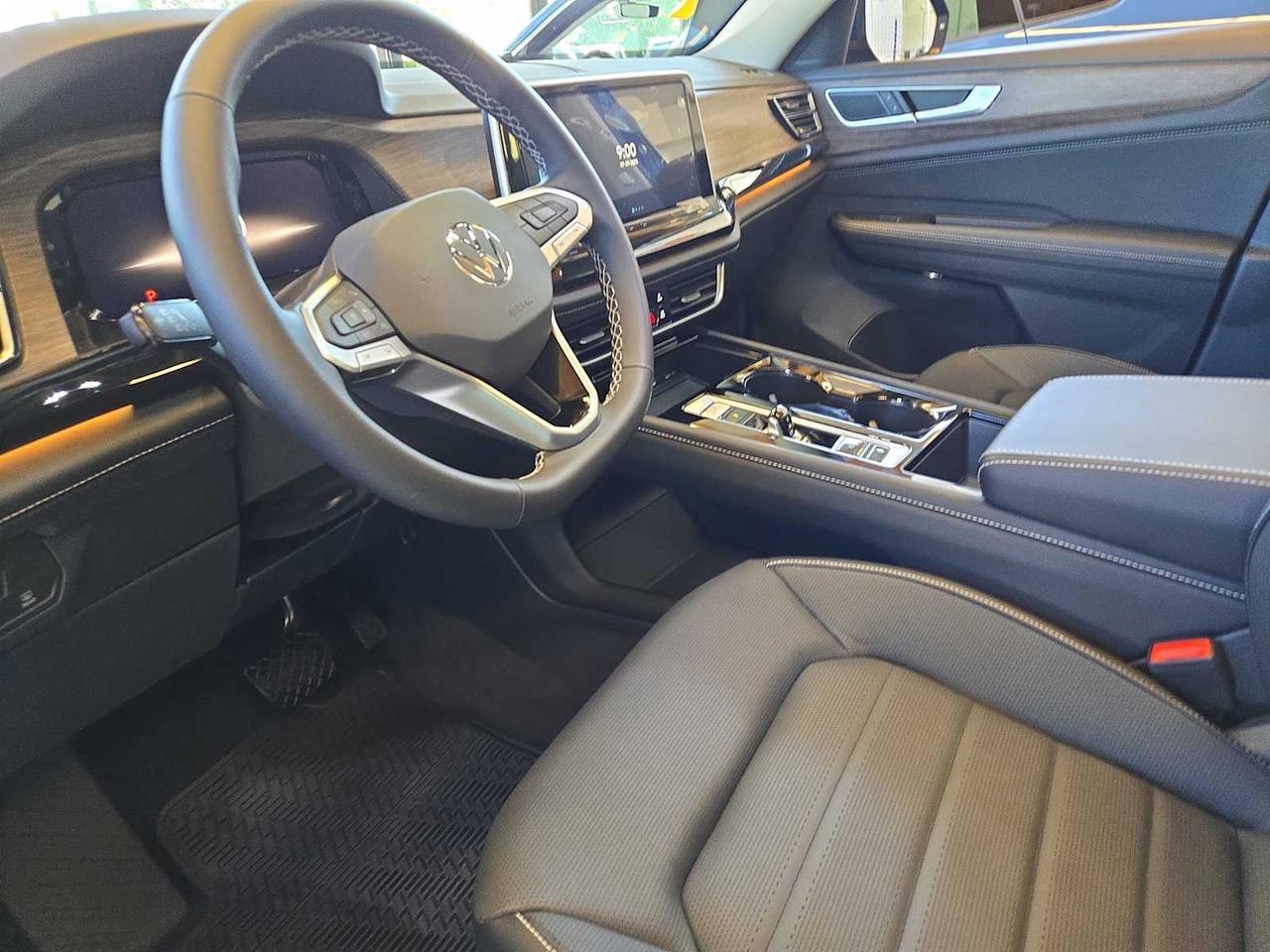 2025 Volkswagen Atlas 2.0T SEL Wellesley MA