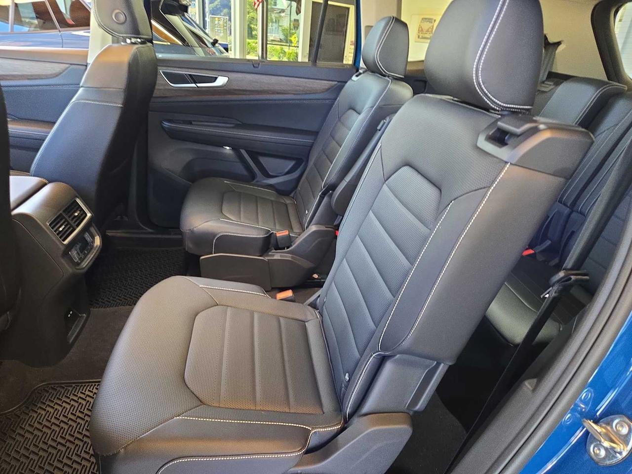 2025 Volkswagen Atlas 2.0T SEL Wellesley MA