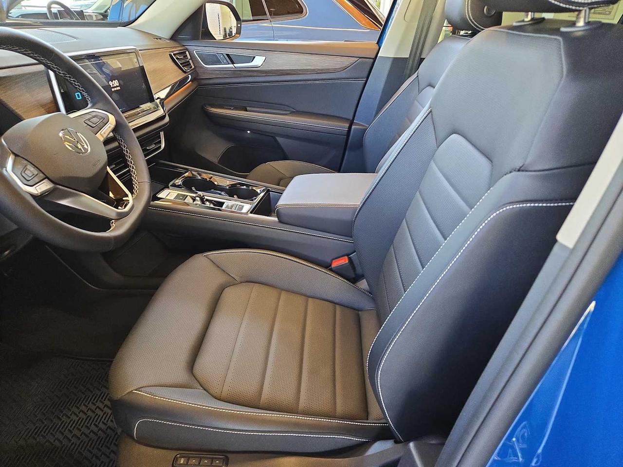 2025 Volkswagen Atlas 2.0T SEL Wellesley MA