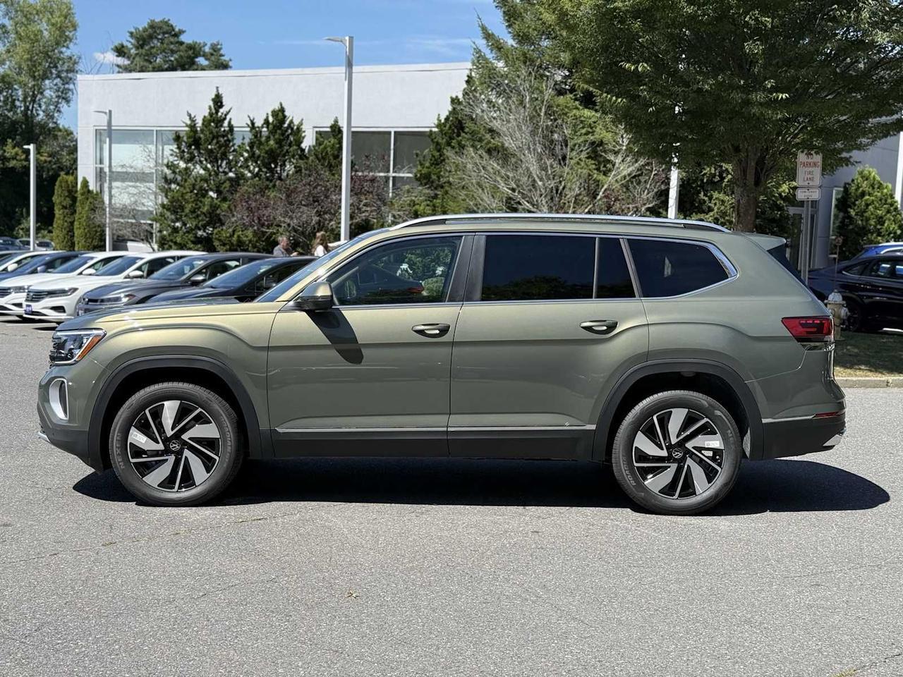 2025 Volkswagen Atlas 2.0T SEL Westborough MA