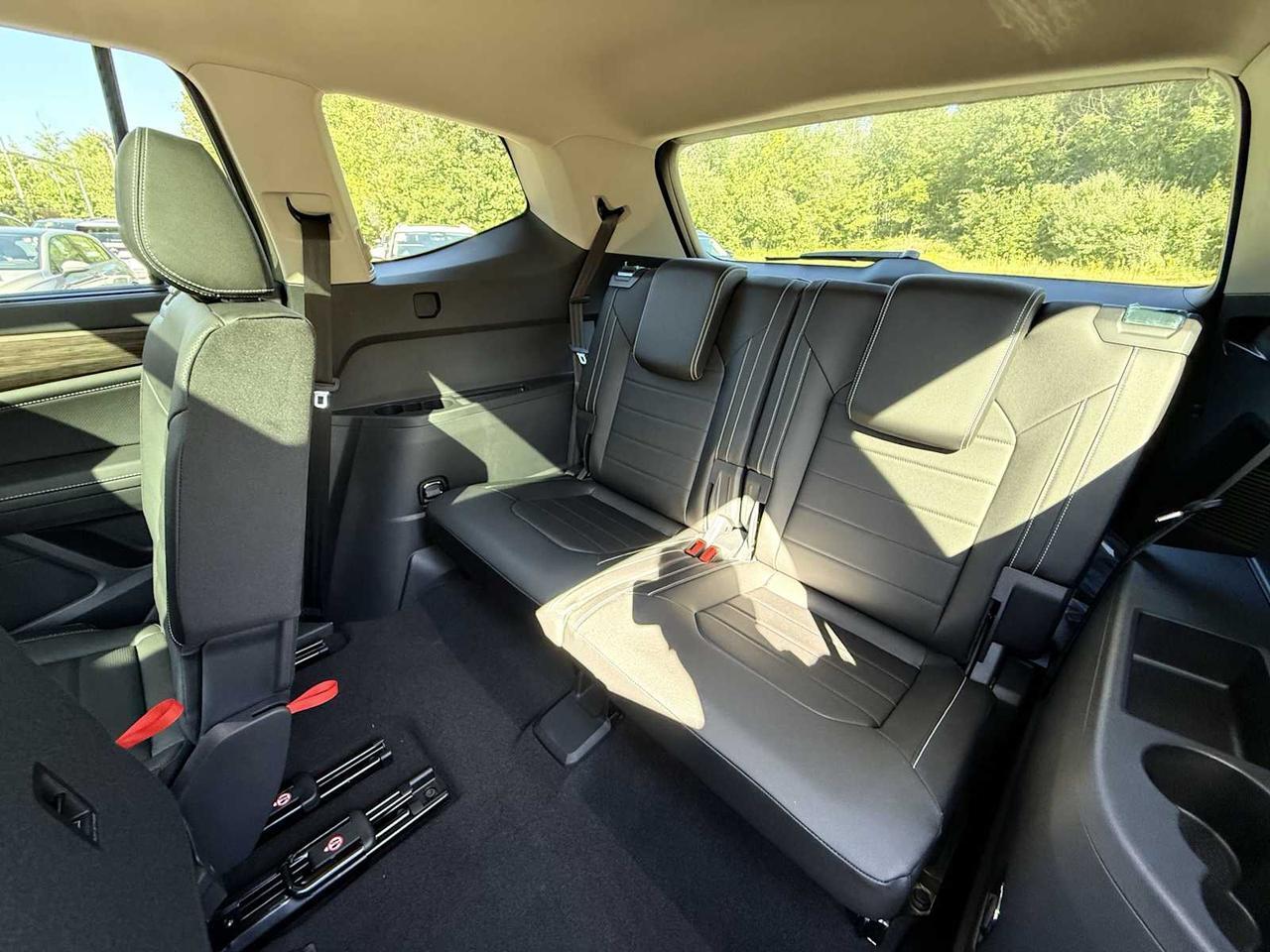 2025 Volkswagen Atlas 2.0T SEL Westborough MA